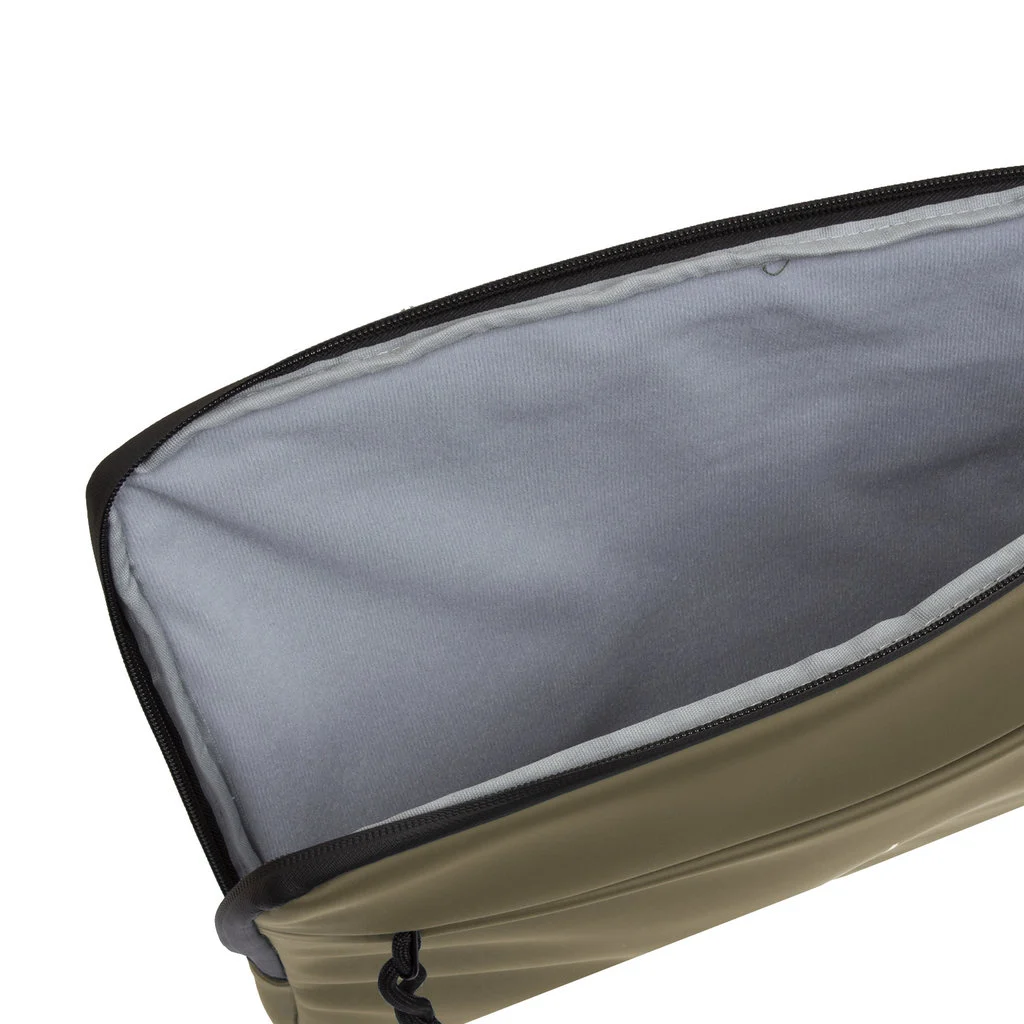 FUNDA Para Notebook NEW REBELS MART IRVING 15