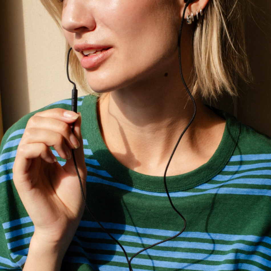 Auriculares cableados SUDIO V3 USB-C Negro con microfono