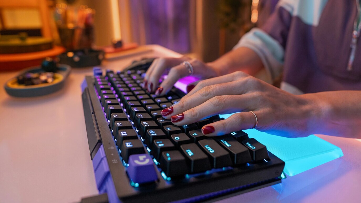 Teclado Logitech G512 X 75 RGB Mecanico US QWERTY Negro