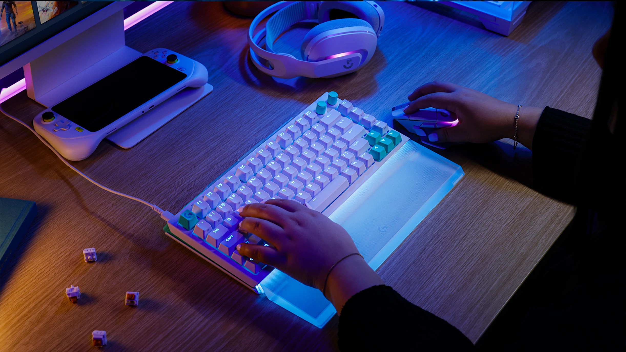 Teclado Logitech G512 X 75 RGB Mecanico US QWERTY Blanco
