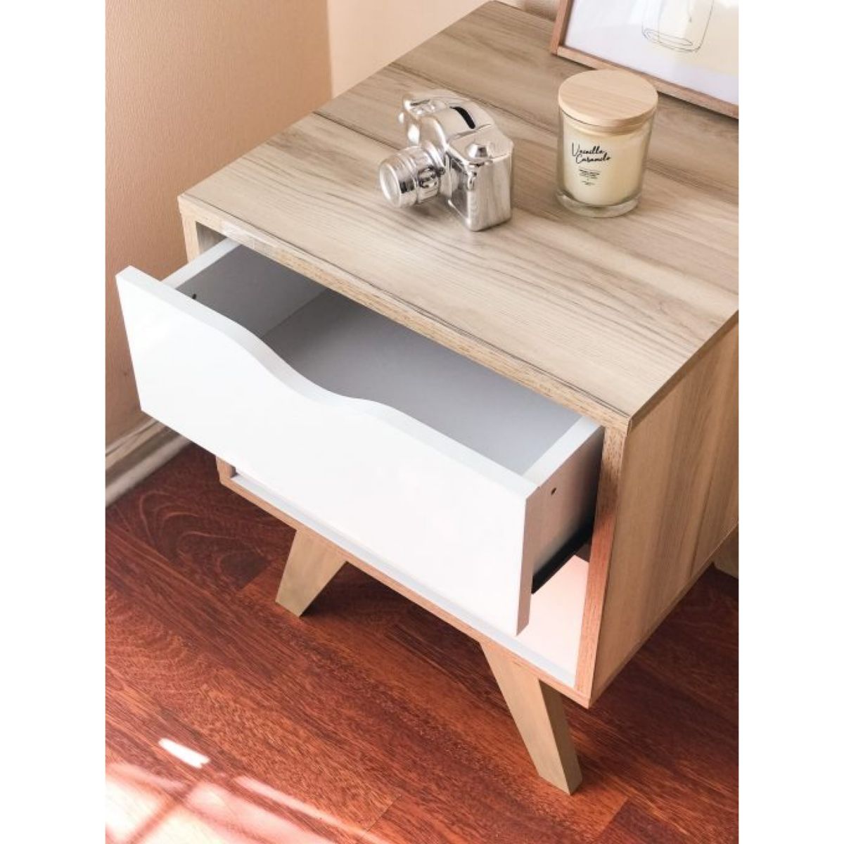 Mesa De Luz Con 2 Cajones Nola