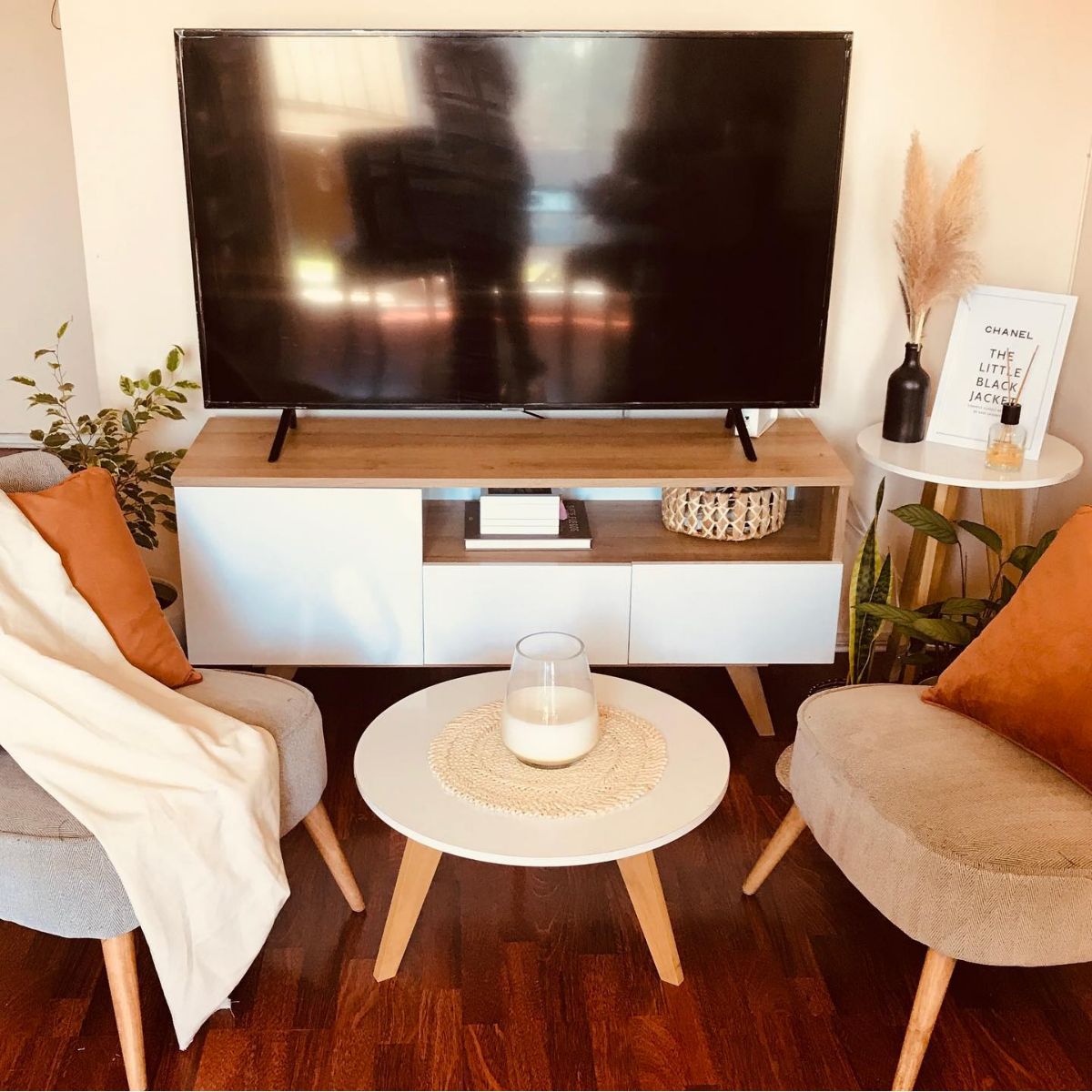 Mesa 1 Puerta 2 Cajones Escandinavo