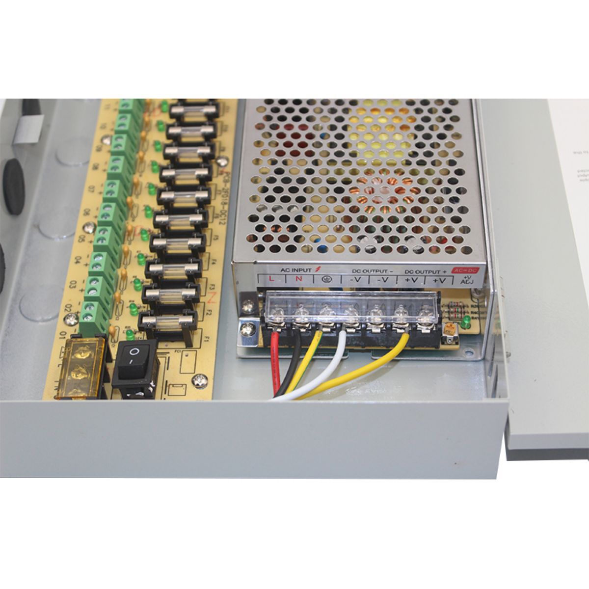 Fuente De Poder Oem 12vdc 20a 18 Ch Para 16 Cam